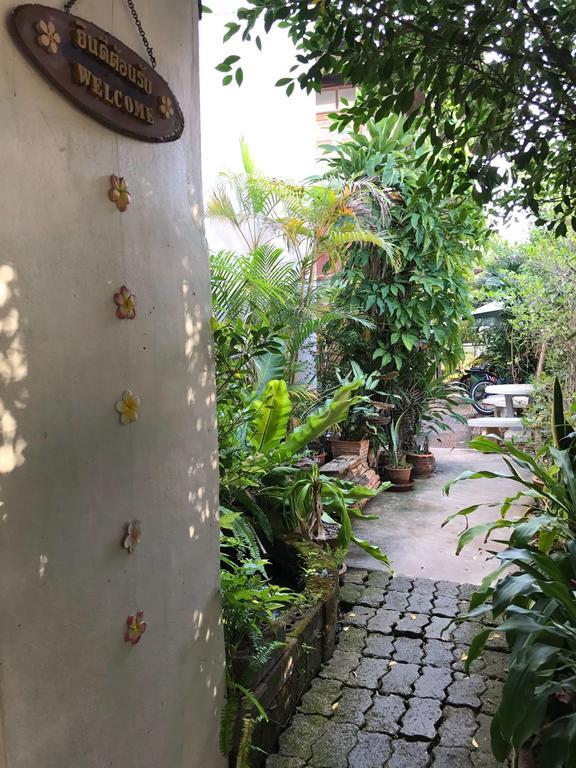 Kwan Phayao Lake House Exterior photo