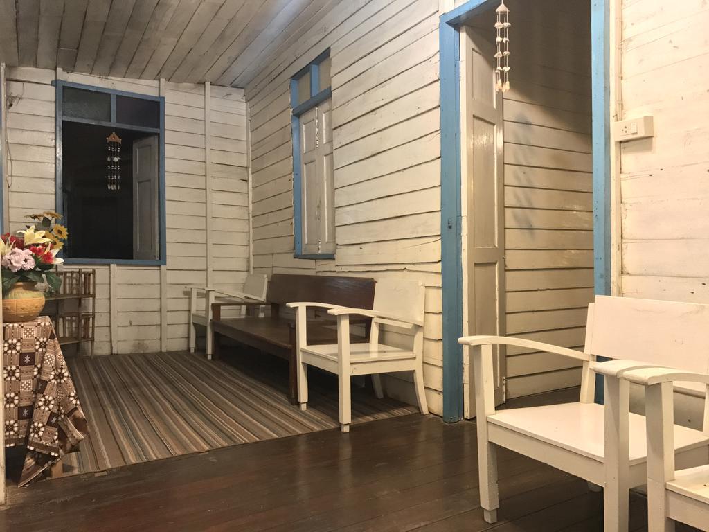 Kwan Phayao Lake House Exterior photo